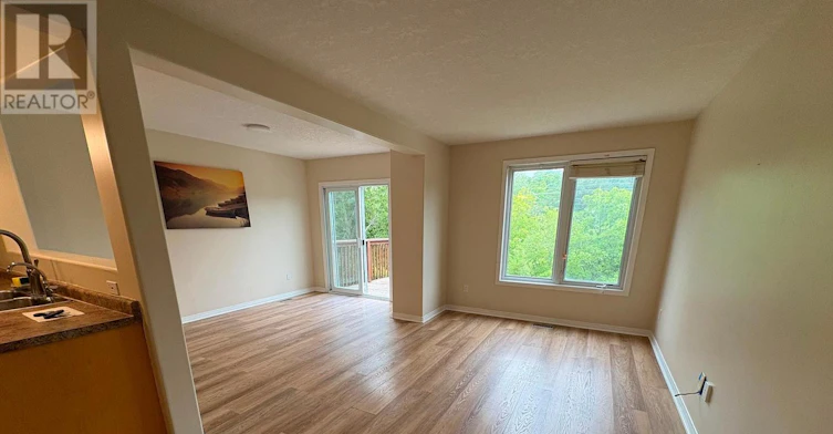 60 Everglade Crescent, Kitchener, ON, N2E 3Y6 - 7