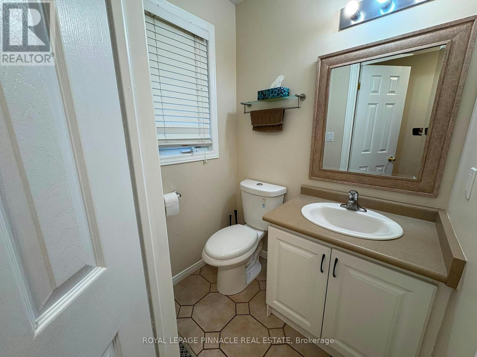 60 Everglade Crescent, Kitchener, ON, N2E 3Y6 - 13