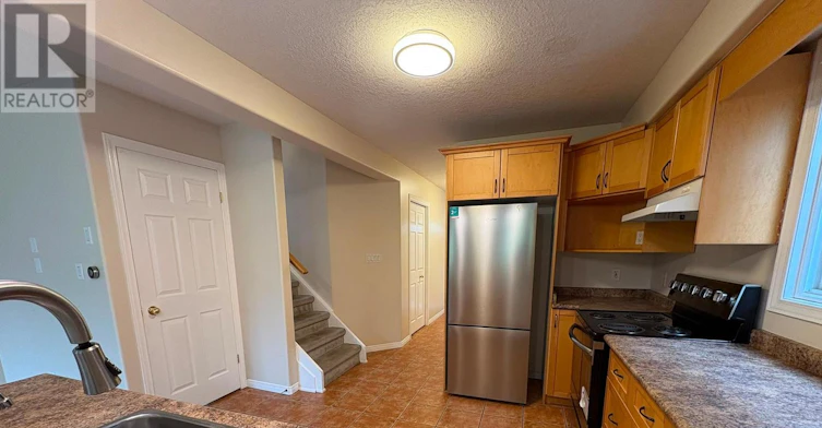 60 Everglade Crescent, Kitchener, ON, N2E 3Y6 - 8