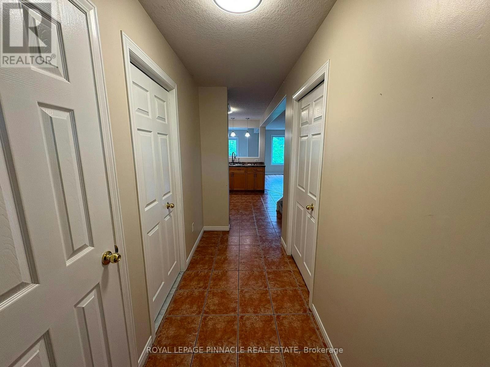 60 Everglade Crescent, Kitchener, ON, N2E 3Y6 - 4