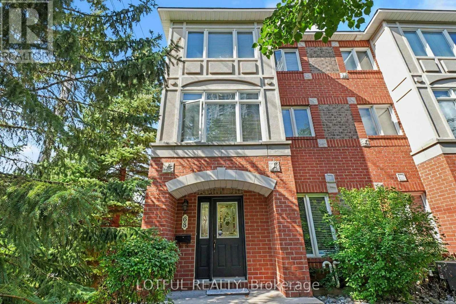 68 Metropole Private, Ottawa, ON, K1Z 1G1