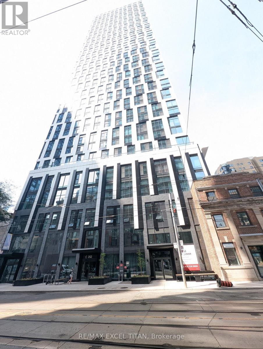 5616-252 Church Street, Toronto, ON, M5B 0E6