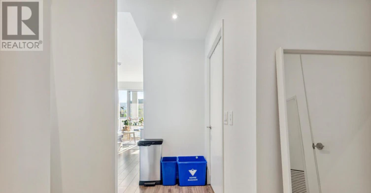 2213-20 Edward Street, Toronto, ON, M5G 1C9 - 9