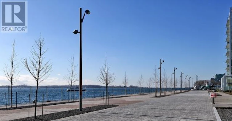639-39 Queens Quay E, Toronto, ON, M5E 0A5 - 3