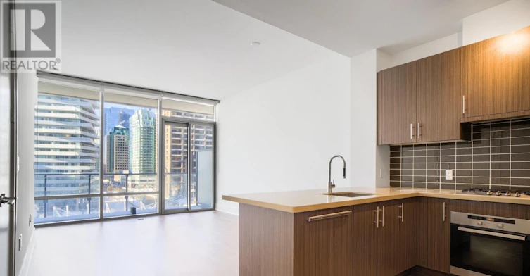 639-39 Queens Quay E, Toronto, ON, M5E 0A5 - 4