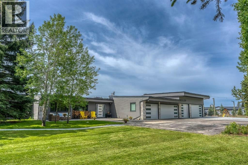 183 Pinebrook Way SW, Rural Rocky View County, AB, T3Z 3K3