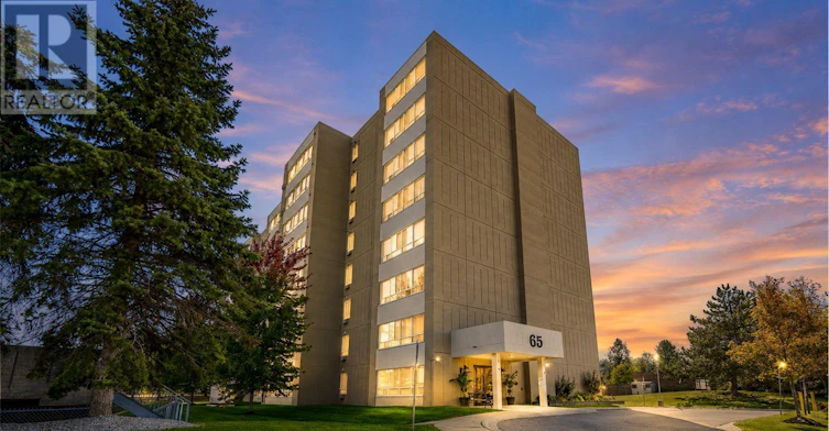 106-65 Highland Cres Crescent, Kitchener, ON, N2M 5M8