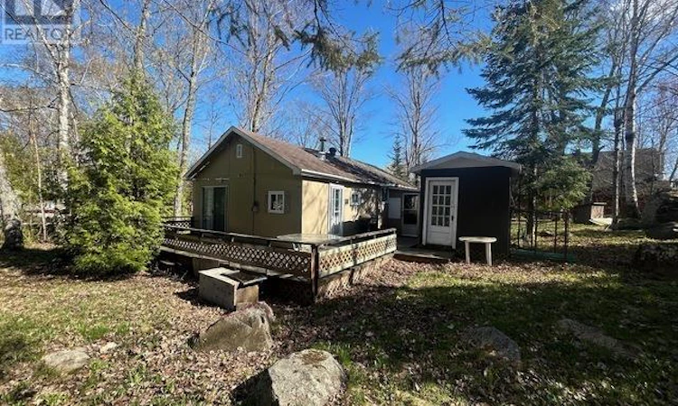 20 Cedar Ln