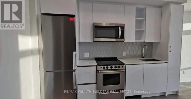 620-251 Manitoba Street, Toronto, ON, M8Y 4G9
