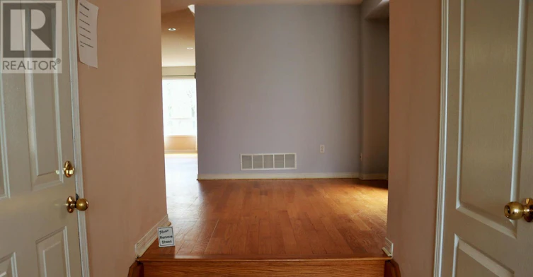 5163 Preservation Circle, Mississauga, ON, L5M 7T4 - 2
