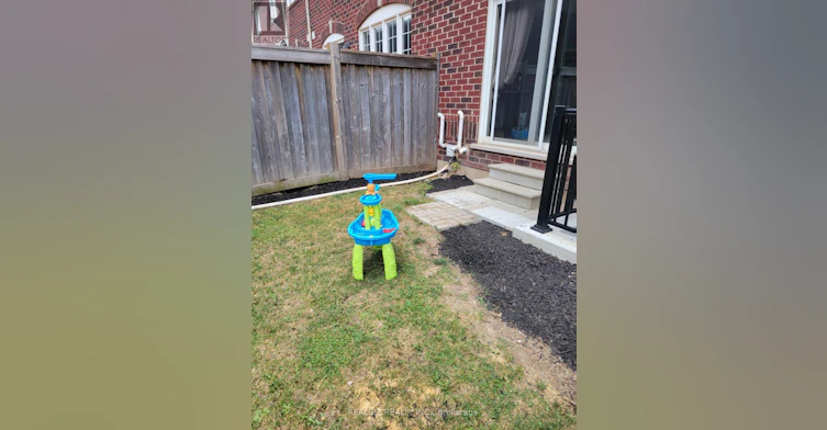 301 Chuchmach Close, Milton, ON, L9T 8B3 - 6