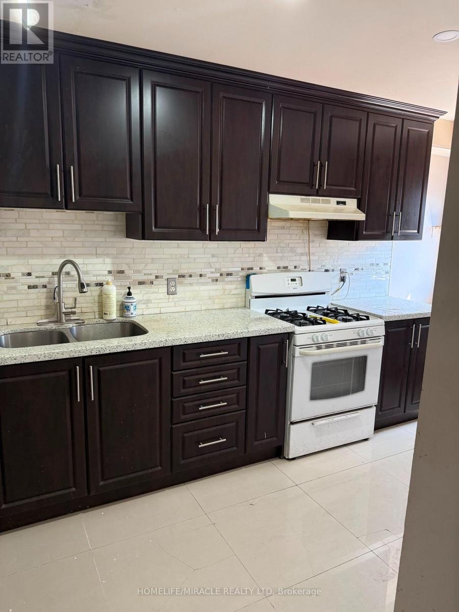 90-6429 Finch Avenue W, Toronto, ON, M9V 1T3 - 2