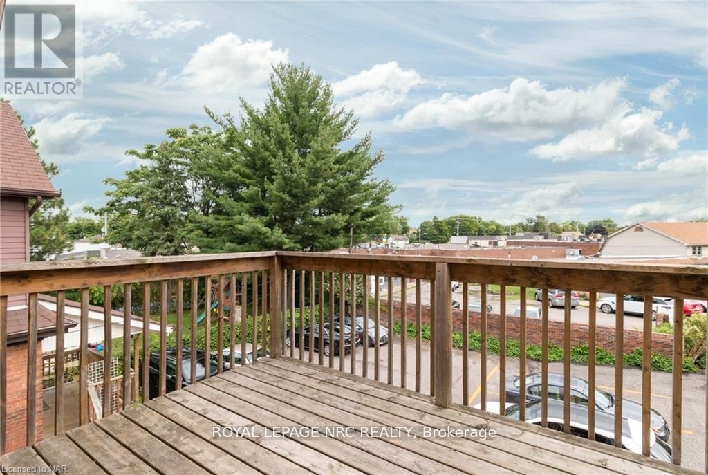 UPPER-6 Clark Street, St. Catharines, ON, L2R 5G2 - 22