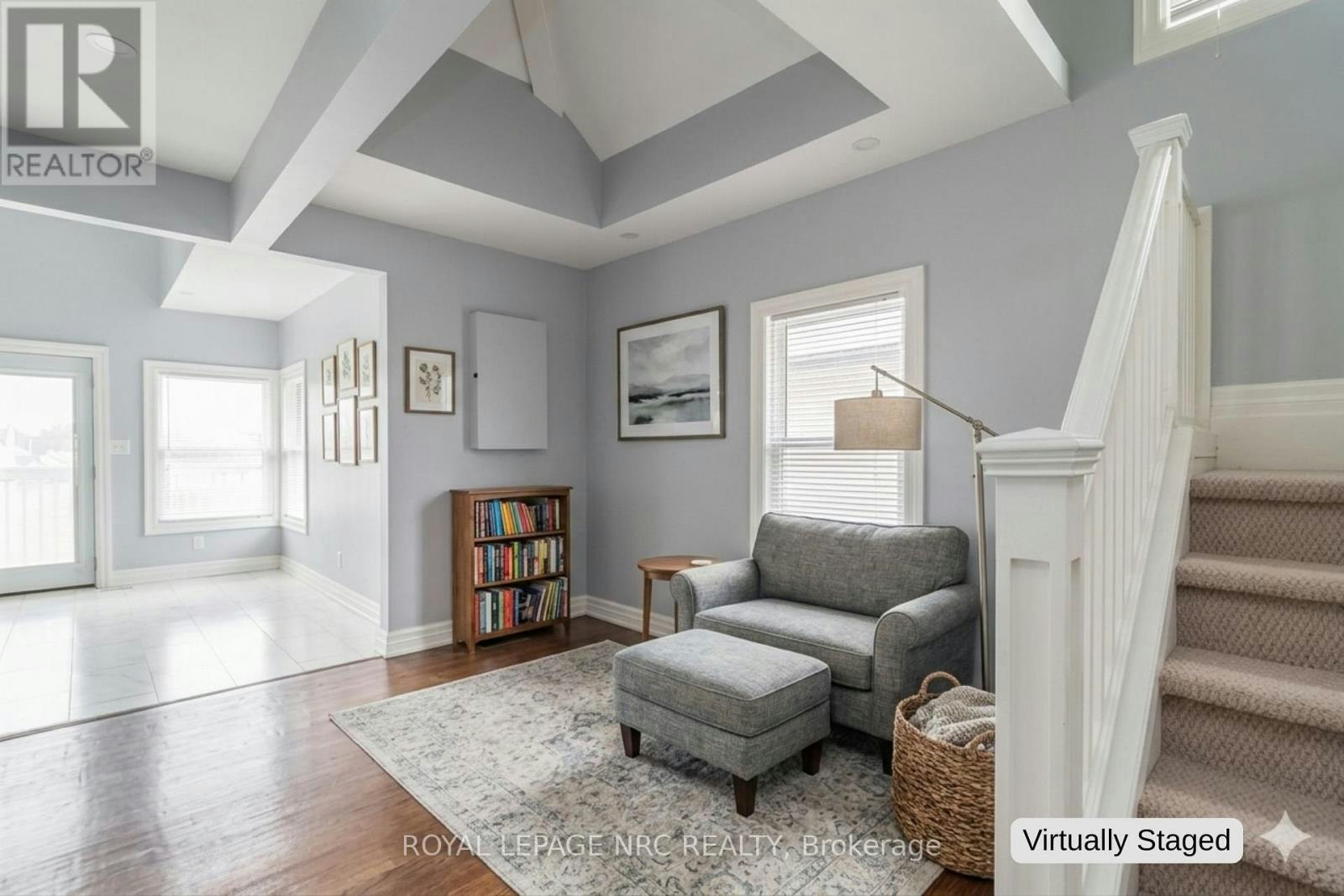UPPER-6 Clark Street, St. Catharines, ON, L2R 5G2 - 8