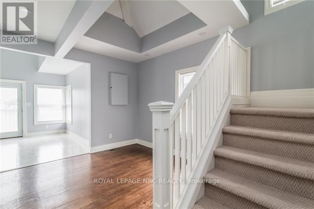 UPPER-6 Clark Street, St. Catharines, ON, L2R 5G2 - 9