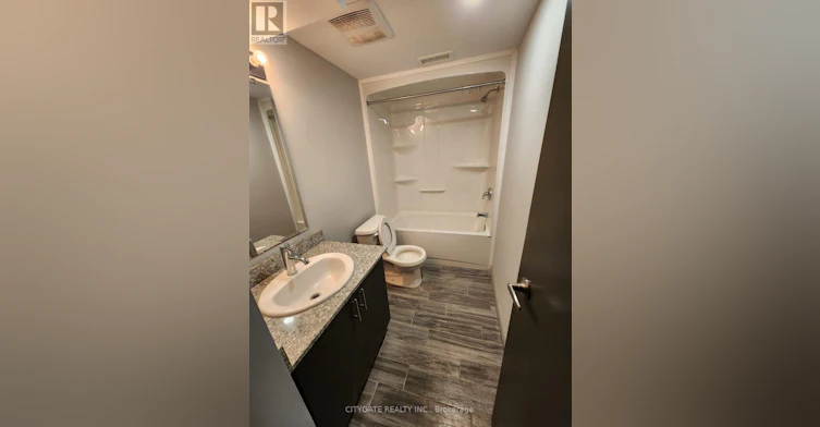 B115-275 Larch Street, Waterloo, ON, N2L 3R2 - 4