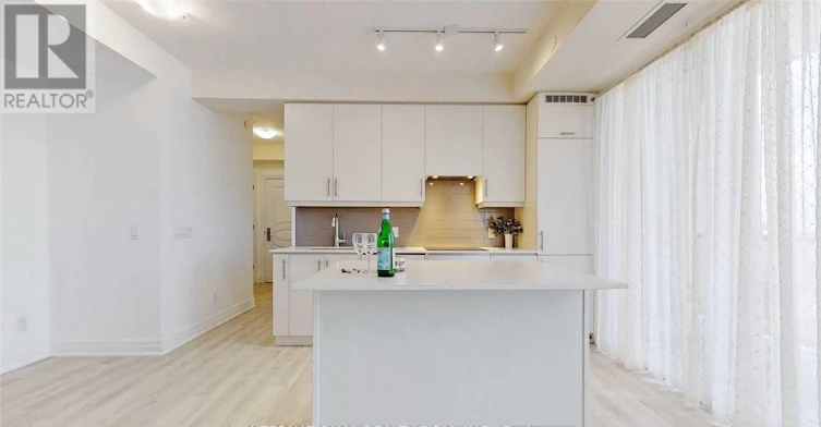 516-9085 Jane Street, Vaughan, ON, L4K 0L8 - 17