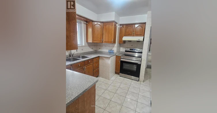 MAIN-16 Cicerella Crescent, Toronto, ON, M1K 5B5 - 2