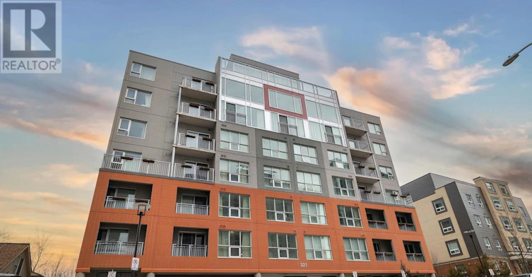 211-321 Spruce Street, Waterloo, ON, N2L 0G4