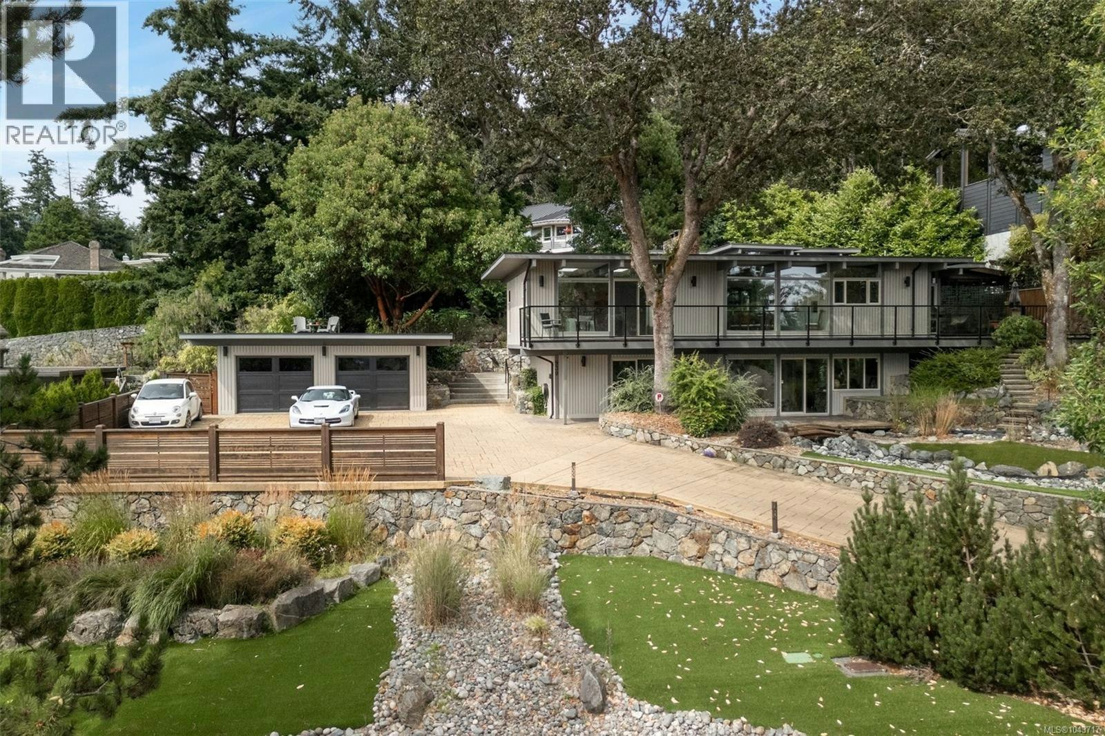 930 Kentwood Terrace, Saanich, BC, V8Y 1A4