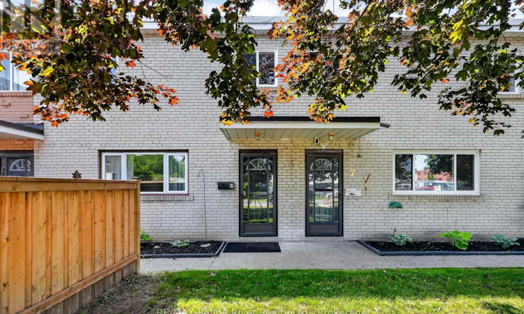8-137 Furnace Street