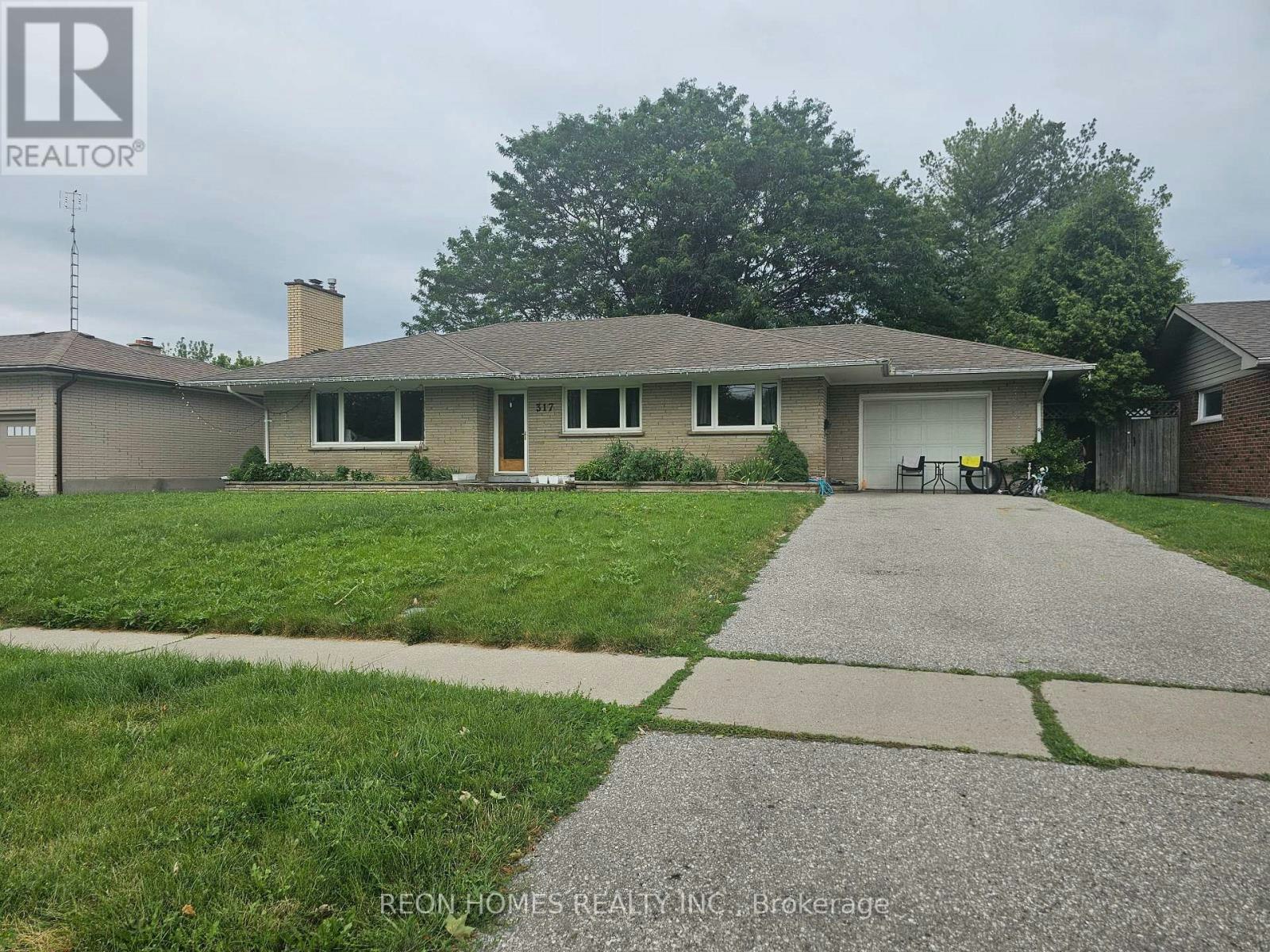 317 Farewell Street, Oshawa, ON, L1H 6L8