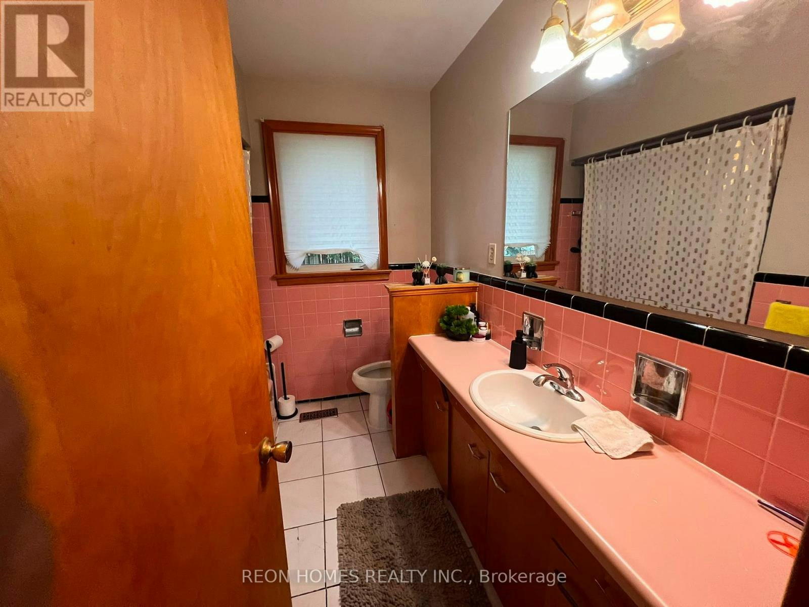 317 Farewell Street, Oshawa, ON, L1H 6L8 - 8