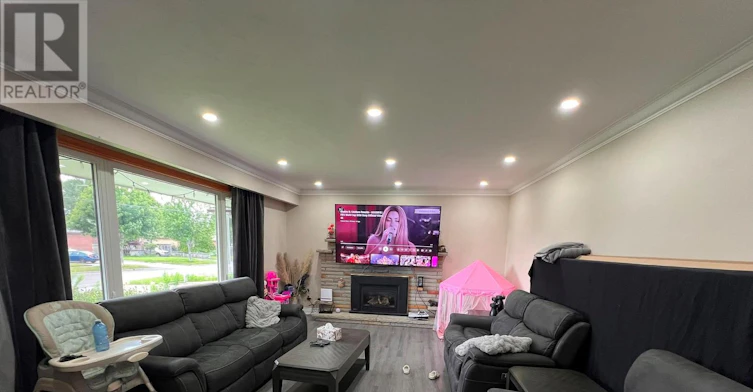 317 Farewell Street, Oshawa, ON, L1H 6L8 - 3