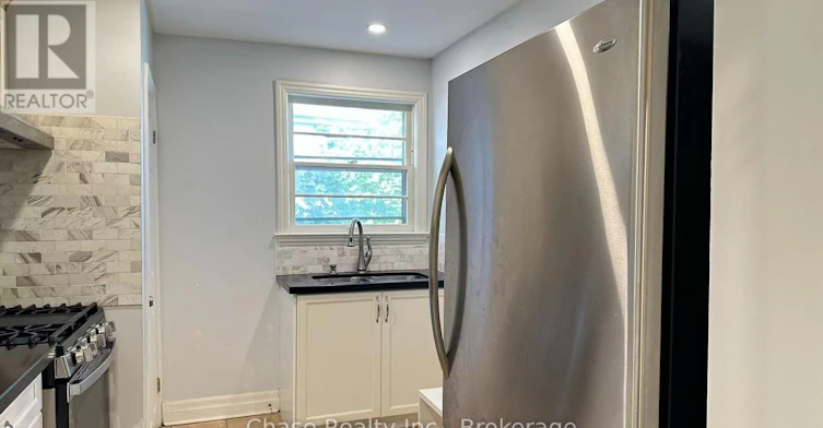 402 Guelph Line, Burlington, ON, L7R 3L4 - 9