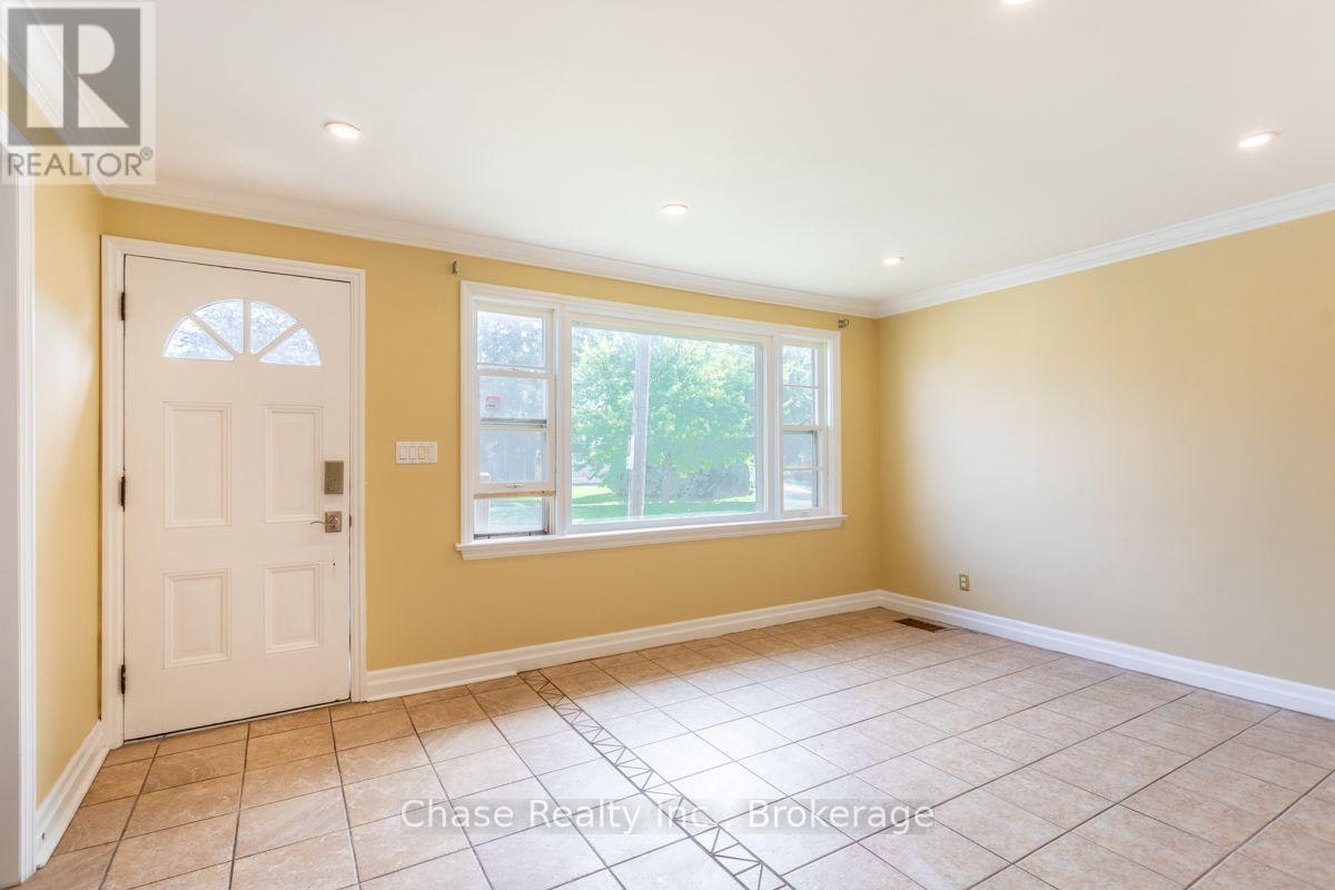 402 Guelph Line, Burlington, ON, L7R 3L4 - 3