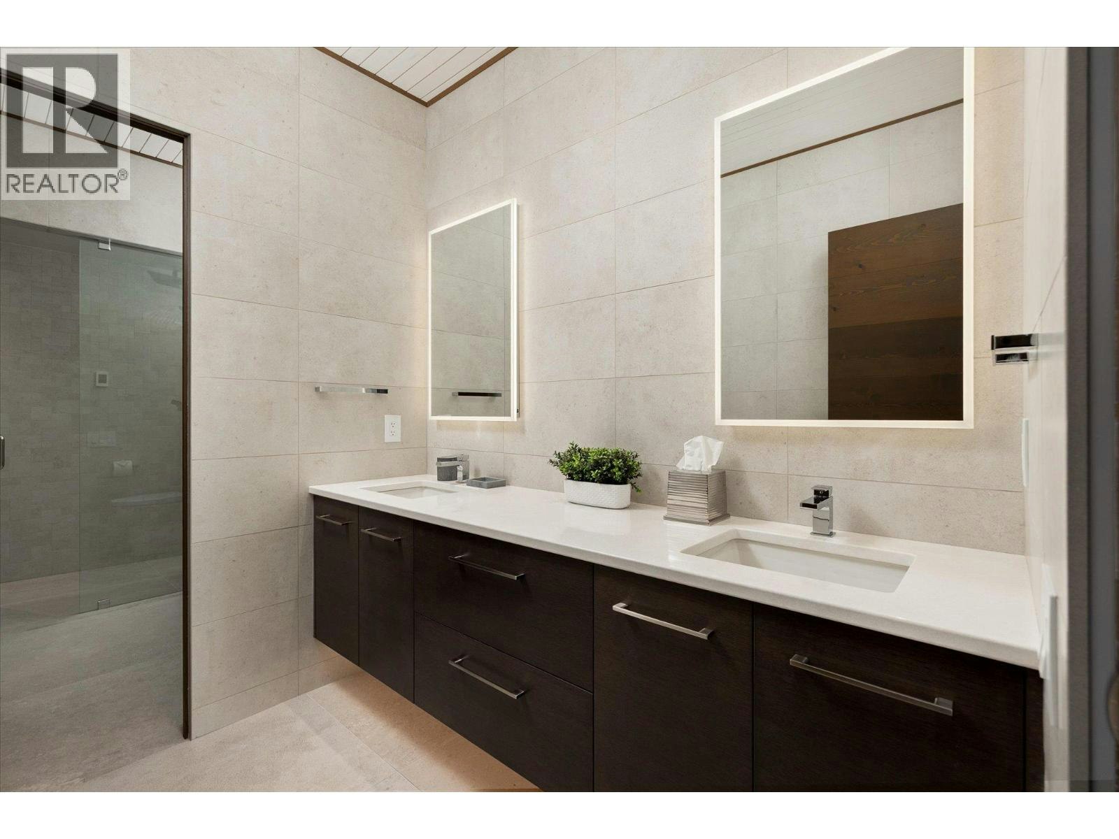 2463 Thacker Drive, West Kelowna, BC, V1Z 1V9 - 39