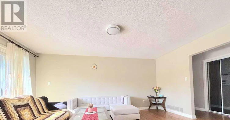 MAIN-61 Chartland Boulevard S, Toronto, ON, M1S 2R5 - 6
