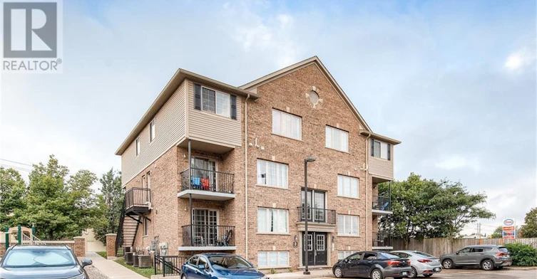 25-12 Holdborn Drive, Kitchener, ON, N2A 0A4