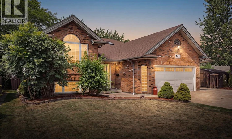 201 Maplewood Drive