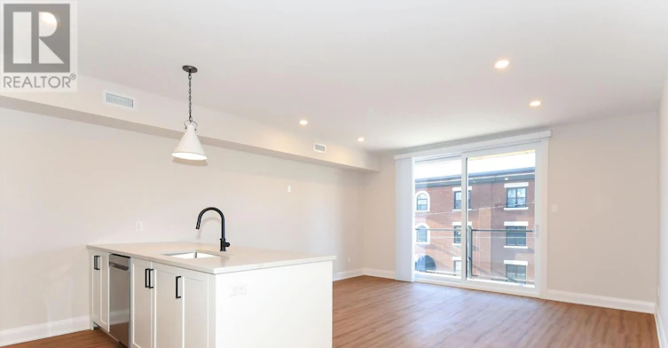 6-35 Monk Street, Ottawa, ON, K1S 3Y7 - 8