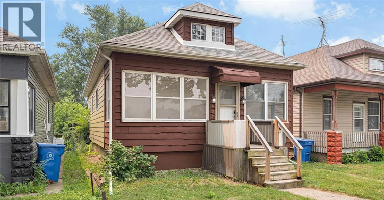 497 Mckay Avenue, Windsor, ON, N9B 1Z7 - 2