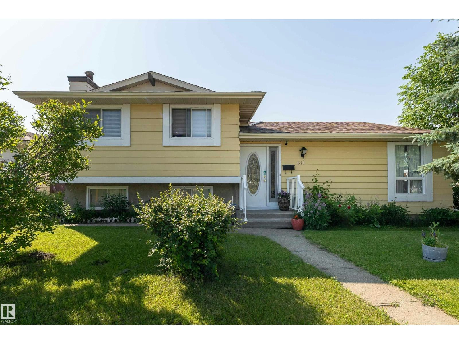 611 Kirkness Road NW, Edmonton, AB, T5Y 2L5