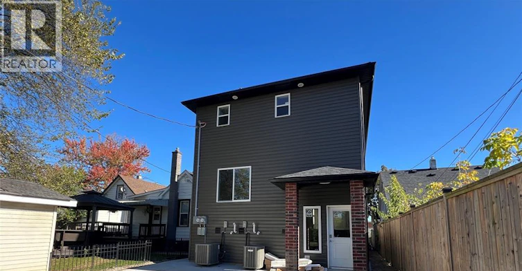 Front-Room 1-5-917 Mckay Avenue, Windsor, ON, N9B 2A4 - 29