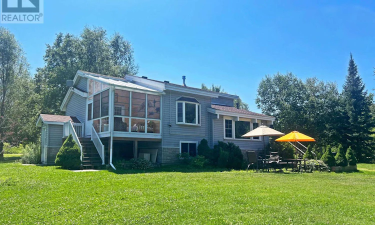5 Meharg Drive