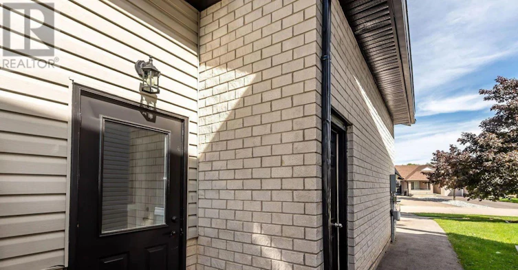 52 Marion Street, Hamilton, ON, L0R 1W0 - 2