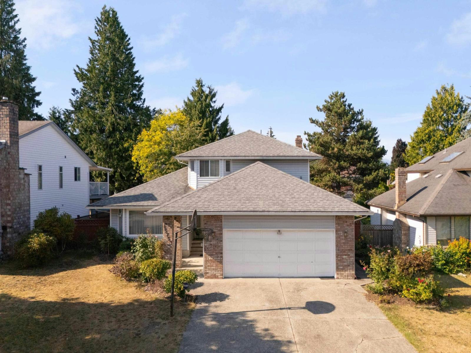 15753 98 Avenue, Surrey, BC, V4N 2V5