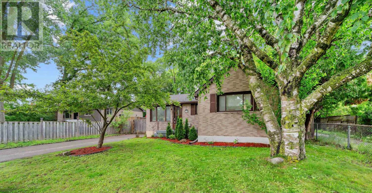 54 Manitoulin Drive, London, ON, N5W 1M4