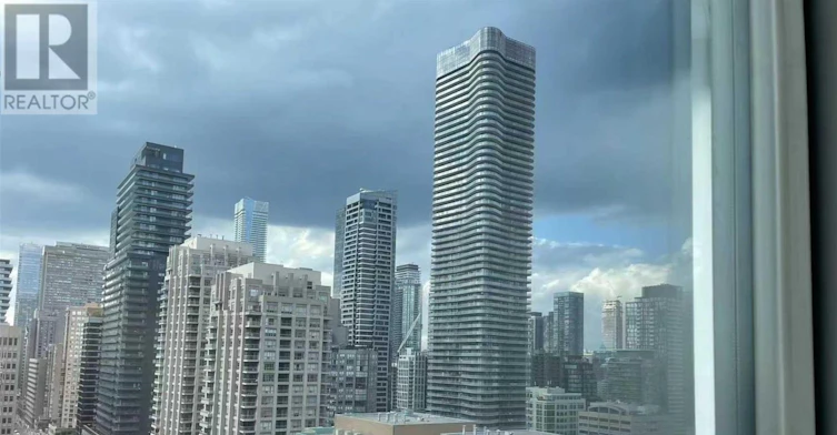 2004-832 Bay Street, Toronto, ON, M5S 1Z6 - 2
