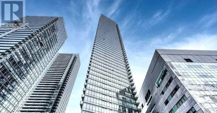 2004-832 Bay Street, Toronto, ON, M5S 1Z6