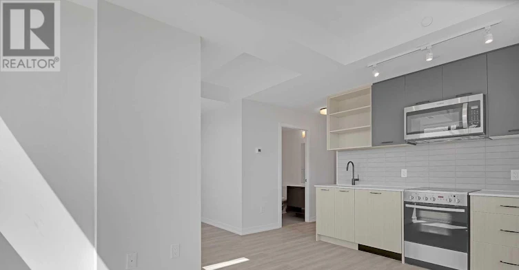 309-2300 St. Clair Avenue W, Toronto, ON, M6N 1K8 - 4