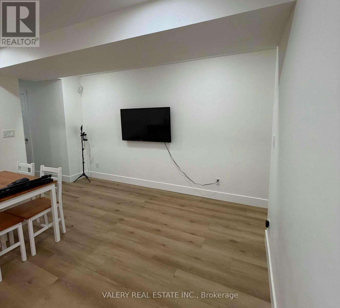 LOWER-1502 Dufferin Street, Toronto, ON, M6H 3L4 - 9