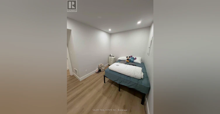 LOWER-1502 Dufferin Street, Toronto, ON, M6H 3L4 - 11