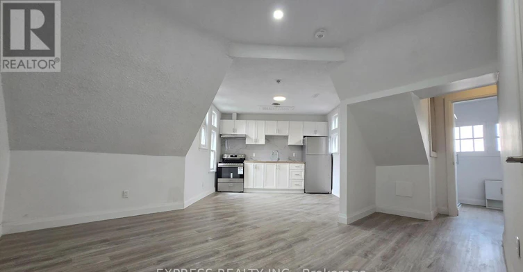 301-252 James Street S, Hamilton, ON, L8P 3B5 - 3