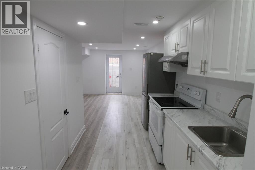 473 Avens Street, Waterloo, ON, N2V 0B6 - 3