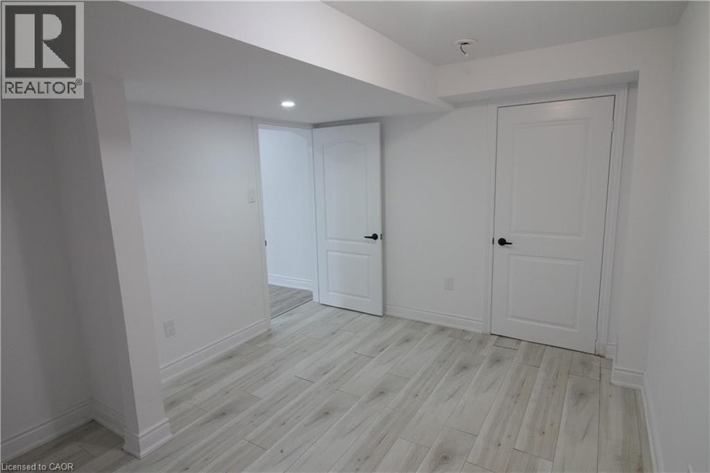 473 Avens Street, Waterloo, ON, N2V 0B6 - 4